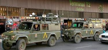 375_0_militares-aeropuerto.JPG