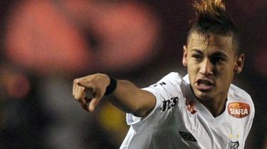 Neymar celebra un gol con el Santos. | Archivo