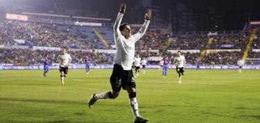 Pablo Piatti celebra su primer gol al Levante. | EFE