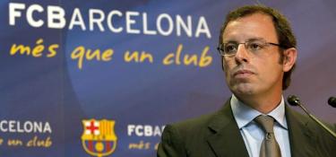 Sandro Rosell, durante su declaracin institucional en el Camp Nou este jueves. | EFE