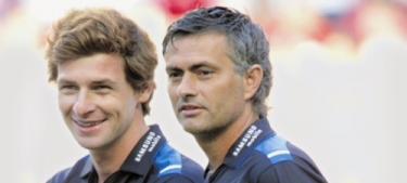 Andr Villas-Boas y Jos Mourinho, durante la etapa en la que coincidieron en el Chelsea. | Archivo
