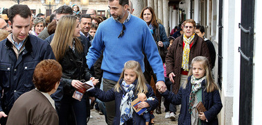 Los Prncipes de Asturias y sus hijas | Archivo