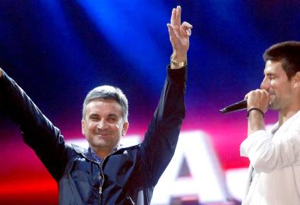 Novak Djokovic, junto a su padre. | Cordon Press