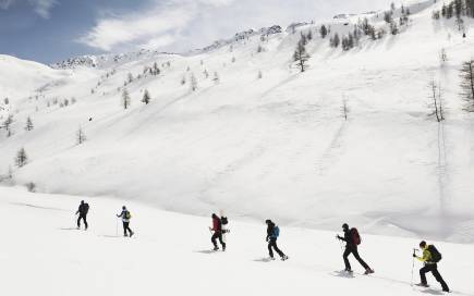 Consejos para evitar lesiones esquiando