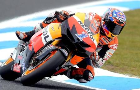 Casey Stoner rueda con su Honda en el circuito de Phillip Island. |  EFE