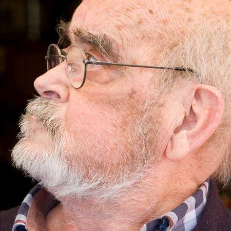 75 Anos De Profesor Cantante Politico Escritor Poeta Libertad Digital