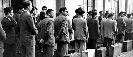 En 2012 salieron del país vecino 121.418 individuos, un dato que supera al récord de del año 1966.