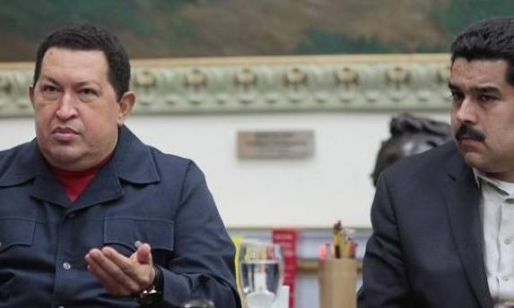 Hugo Chávez y Nicolás Maduro