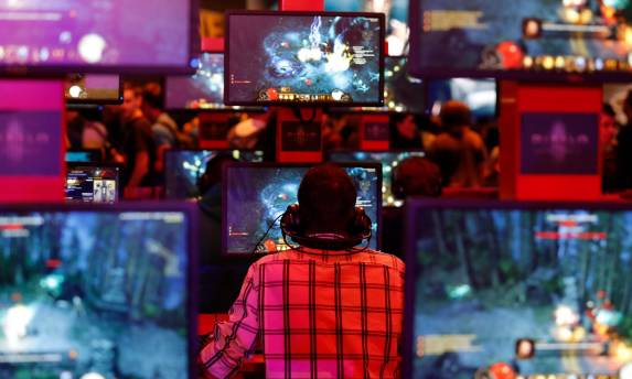 "Se amañan partidos en Segunda División jugando al FIFA". |  Archivo