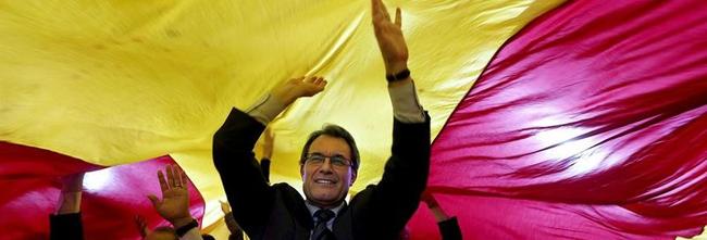 Artur Mas, en un acto electoral este domingo | EFE