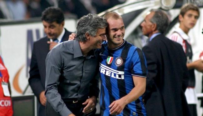mourinho-sneijder-010413.jpg
