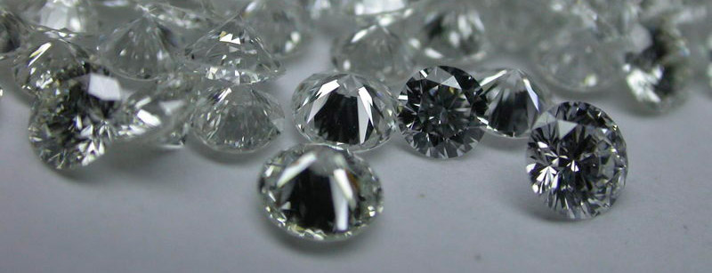 La Agencia Tributaria subasta 500 diamantes y esmeraldas - Libre Mercado