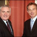Bertie Ahern y Tony Blair (imagen de archivo).