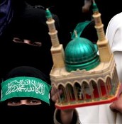 Terroristas de Hamas con una rplica de Al Aksa.