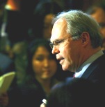Christopher Hill, negociador de EE.UU.