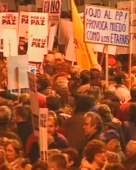 Pancarta contra el PP en la manifestacin. (LD)
