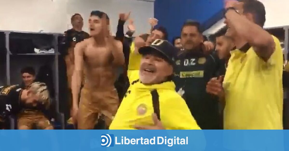 Maradona Celebra Por Todo Lo Alto El Pase A La Final De Su Equipo