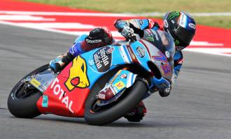 Álex Márquez se rompe la cadera tras una espectacular caída