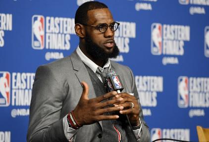 La memoria fotográfica de LeBron James que deja impresionados a los periodistas
