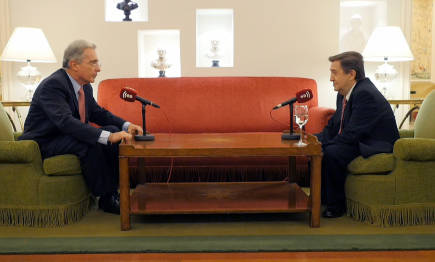 Jiménez Losantos y Álvaro Uribe hablan del proceso