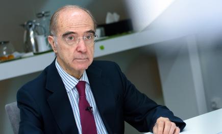 "Un sistema 100% renovable es inviable, carísimo y tendríamos apagones"