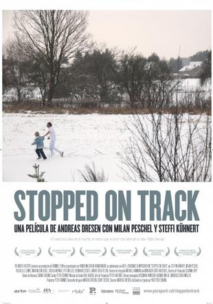 Póster Stopped on track